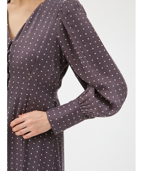 FRAY I.D（フレイアイディー）の「キュプラレーヨンサテンタック