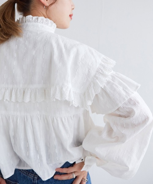 w closet(ダブルクローゼット)の「フリル切替スタンドカラーブラウス(シャツ/ブラウス・レディース・オフホワイト/イエロー・FREE)」の12枚目の写真