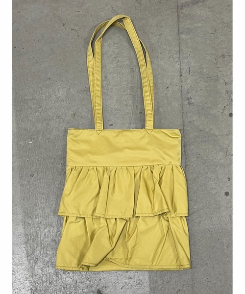 one way（ワンウェイ）の「ティアードフリルトート（トートバッグ・レディース・ブラック/ベージュ/ライトピンク/ライトブルー/イエロー・FREE）」の4枚目の写真