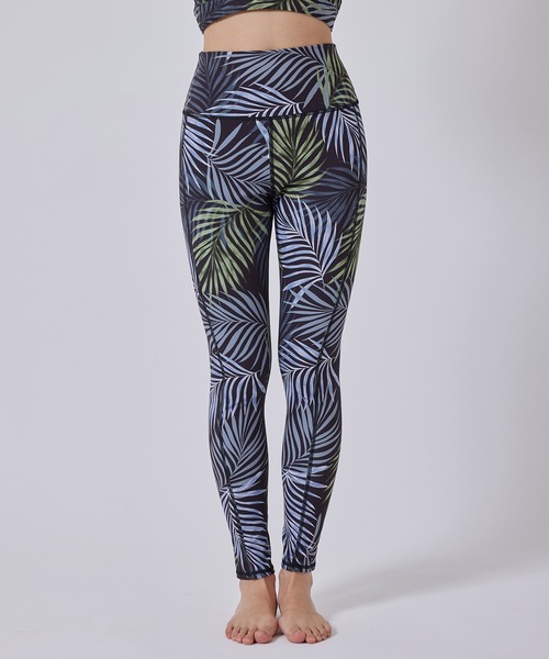 NERGY(ナージー)の「【UV】CREORAリーフ柄スポーツレギンス(レギンス/スパッツ・レディース・ブラック/ブルー・L/M/S)」の8枚目の写真