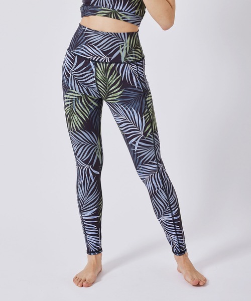 NERGY(ナージー)の「【UV】CREORAリーフ柄スポーツレギンス(レギンス/スパッツ・レディース・ブラック/ブルー・L/M/S)」の20枚目の写真