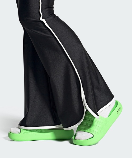 adidas（アディダス）の「アディレッタ Ayoon サンダル / Adilette Ayoon Slides / アディダスオリジナルス adidas Originals（サンダル・レディース・グリーン・24.5cm/28.5cm/26.5cm/27.5cm/23.5cm/25.5cm/22.5cm）」の10枚目の写真