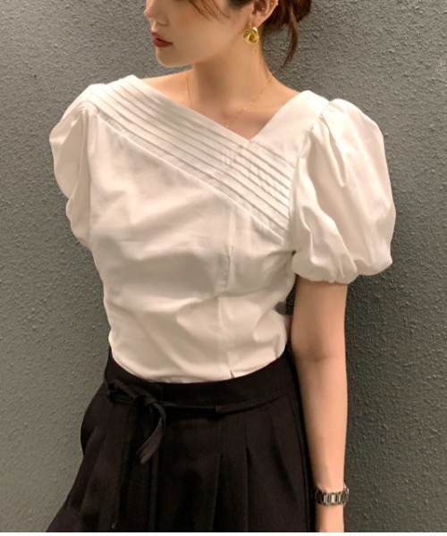 N.s（エヌドットエス）の「フロントタックブラウス（シャツ/ブラウス・レディース・ブラック/ブルー/ホワイト/ベージュ/ホワイト系その他・FREE）」の3枚目の写真