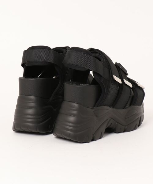 Mafmof（マフモフ）の「Mafmof(マフモフ)厚底ボリュームソールスポーツサンダル（サンダル・レディース・ホワイト/ブラック・L/M/S/LL）」の3枚目の写真