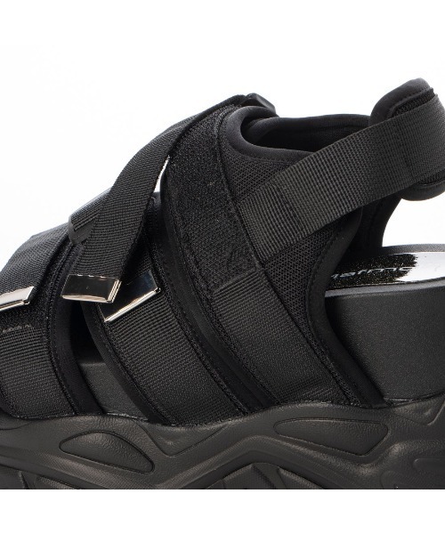 Mafmof（マフモフ）の「Mafmof(マフモフ)厚底ボリュームソールスポーツサンダル（サンダル・レディース・ホワイト/ブラック・L/M/S/LL）」の15枚目の写真