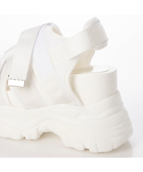 Mafmof（マフモフ）の「Mafmof(マフモフ)厚底ボリュームソールスポーツサンダル（サンダル・レディース・ホワイト/ブラック・L/M/S/LL）」の16枚目の写真