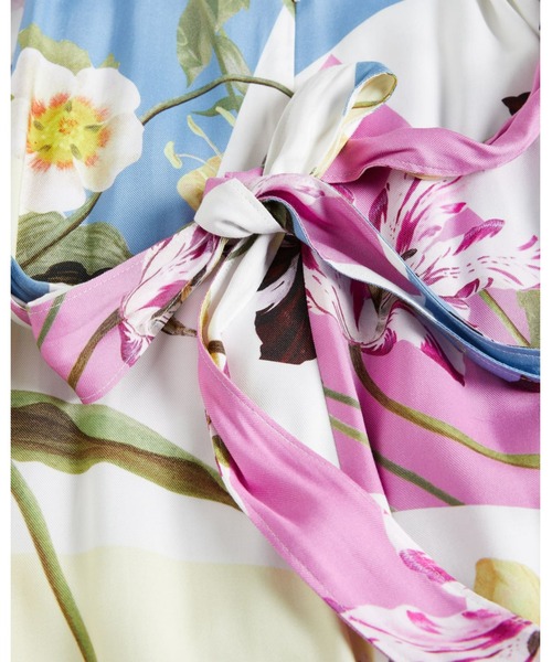 Ted Baker（テッドベーカー）の「SAANVII フローラル