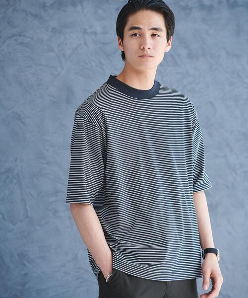 green label relaxing(グリーンレーベルリラクシング)の「COMFY COOL ボーダー クルーネック Tシャツ -接触冷感・吸水速乾-(Tシャツ/カットソー・メンズ・ホワイト/ネイビー・S/M/L/XL)」の2枚目の写真