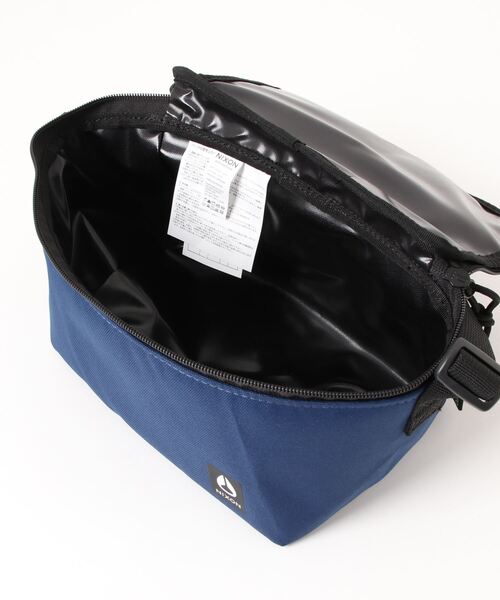 NIXON（ニクソン）の「【NIXON/ニクソン】Siesta Cooler Bag 再生海洋プラスチック素材 350mlサイズ6缶収納可