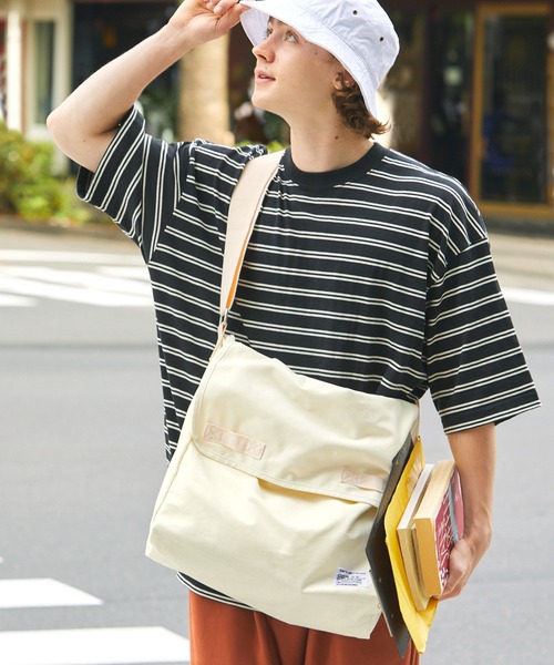 EMMA CLOTHES(エマクローズ)の「ミリタリーフラップキャンバスショルダーバッグ EMMA CLOTHES(ショルダーバッグ・メンズ・チャコール/ブラック/アイボリー/ベージュ/カーキ・FREE)」の6枚目の写真