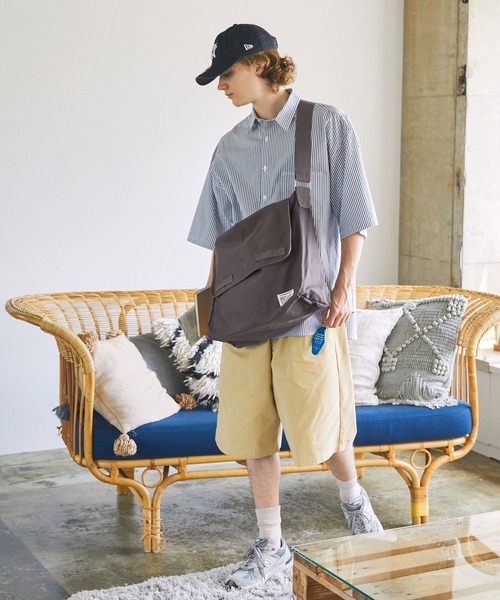 EMMA CLOTHES(エマクローズ)の「ミリタリーフラップキャンバスショルダーバッグ EMMA CLOTHES(ショルダーバッグ・メンズ・チャコール/ブラック/アイボリー/ベージュ/カーキ・FREE)」の10枚目の写真