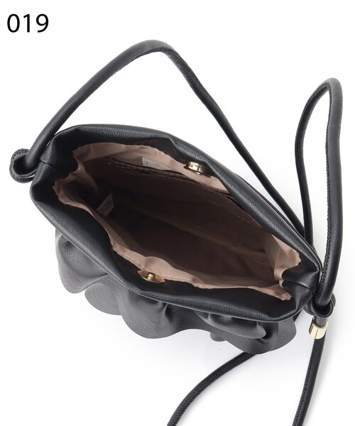 SHOO・LA・RUE(シューラルー)の「◆フリルミニショルダーバッグ(ショルダーバッグ・レディース・オフホワイト/シルバー/ブラック・00)」の6枚目の写真