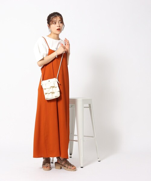 SHOO・LA・RUE(シューラルー)の「◆フリルミニショルダーバッグ(ショルダーバッグ・レディース・オフホワイト/シルバー/ブラック・00)」の9枚目の写真