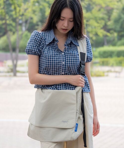 SEQUENZ(シークエンズ)の「【お気に入り10000人突破】/ 大容量 / テックショルダーバッグ / TECH SHOULDER BAG(ショルダーバッグ・メンズ・ブラック/グレー・FREE)」の14枚目の写真