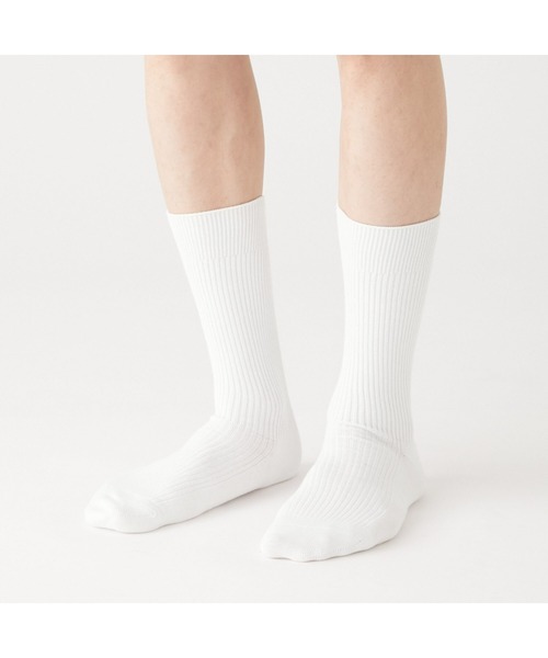 無印良品（ムジルシリョウヒン）の「足なり直角　ズレ落ちにくい　リブ編み靴下（紳士）（ソックス/靴下・メンズ・チャコールグレー/ホワイト/ブラウン系1/ブラック/カーキ/グレー/ネイビー系/ブラウン/オフホワイト/オレンジ系2/ボルドー/ブルー/キナリ/ダークグリーン・25-27CM/27-29cm）」の15枚目の写真