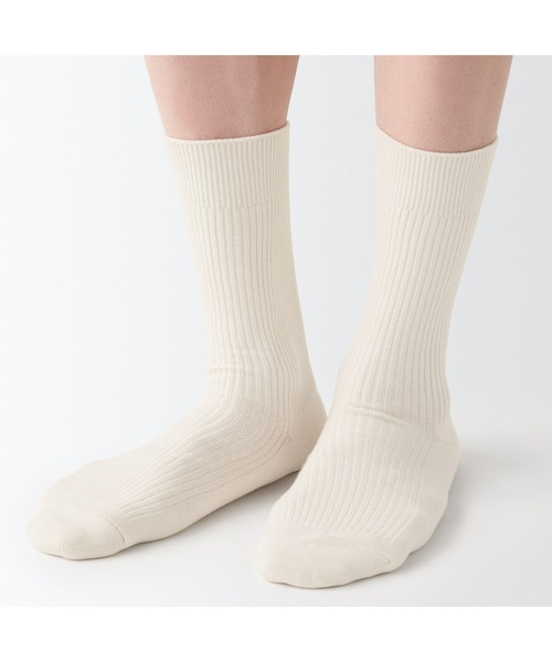 無印良品（ムジルシリョウヒン）の「足なり直角　ズレ落ちにくい　リブ編み靴下（紳士）（ソックス/靴下・メンズ・チャコールグレー/ホワイト/ブラウン系1/ブラック/カーキ/グレー/ネイビー系/ブラウン/オフホワイト/オレンジ系2/ボルドー/ブルー/キナリ/ダークグリーン・25-27CM/27-29cm）」の20枚目の写真