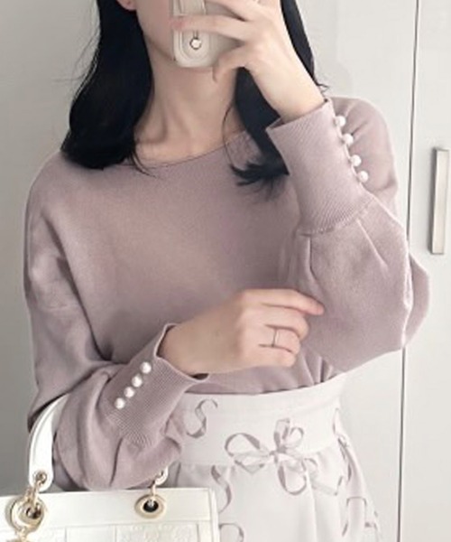 alotta（アロッタ）の「≪綿100≫パール調ボタン付ミラノリブニット【Sサイズ展開あり】（ニット/セーター・レディース・ネイビー/グレイッシュベージュ/コーラルピンク/ブルー/ミント/ホワイト/ブラック/サーモンピンク/ピンク/ライトブルー・L/5L/3L/LL/S/4L/M）」の8枚目の写真