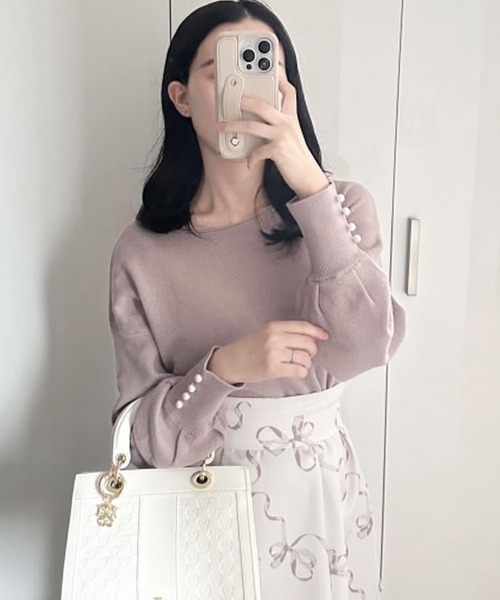 alotta（アロッタ）の「≪綿100≫パール調ボタン付ミラノリブニット【Sサイズ展開あり】（ニット/セーター・レディース・ネイビー/グレイッシュベージュ/コーラルピンク/ブルー/ミント/ホワイト/ブラック/サーモンピンク/ピンク/ライトブルー・L/5L/3L/LL/S/4L/M）」の21枚目の写真