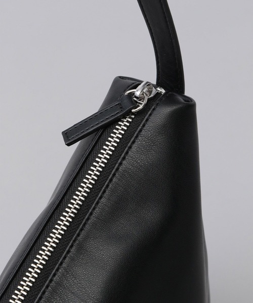 orYANY■ラピア トライアングル ショルダーバッグ Black orYANY□ラピア トライアングル ショルダーバッグ Black (orYANY