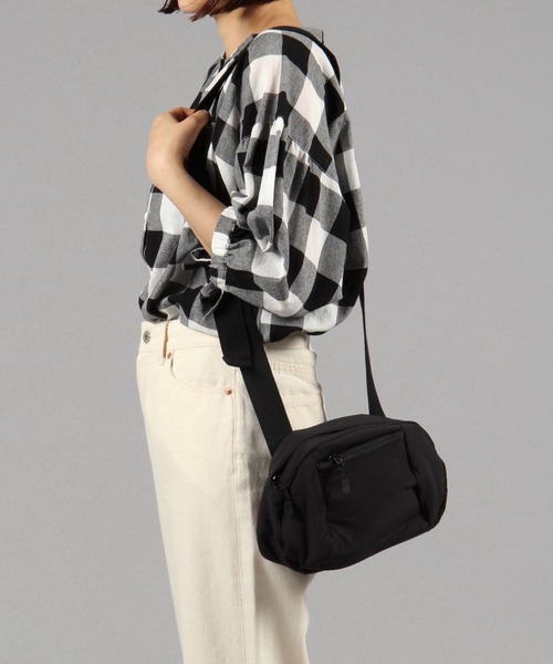 studio CLIP（スタディオクリップ）の「ラウンドボディショルダーバッグ（ショルダーバッグ・レディース・グレー/ブルー/ブラック・FREE）」の5枚目の写真