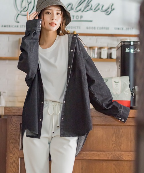 VICKY(ビッキー)の「【最旬トレンド!デニムアイテム】デニムオーバーシャツ《洗濯機で洗える》(シャツ/ブラウス・レディース・ダークネイビー/ブラック系その他・M)」の4枚目の写真