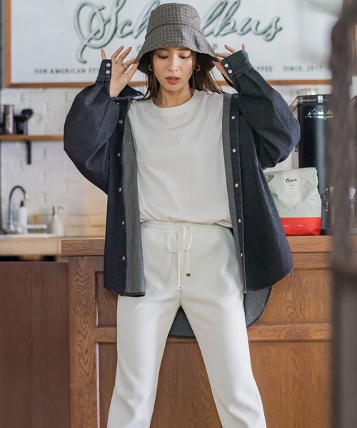 VICKY(ビッキー)の「【最旬トレンド!デニムアイテム】デニムオーバーシャツ《洗濯機で洗える》(シャツ/ブラウス・レディース・ダークネイビー/ブラック系その他・M)」の13枚目の写真