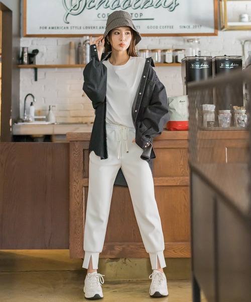 VICKY(ビッキー)の「【最旬トレンド!デニムアイテム】デニムオーバーシャツ《洗濯機で洗える》(シャツ/ブラウス・レディース・ダークネイビー/ブラック系その他・M)」の21枚目の写真