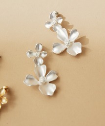 ダブルフラワーピアス