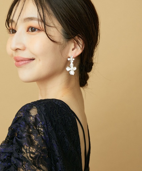 VIS（ビス）の「ダブルフラワーピアス（ピアス（両耳用）・レディース・シルバー/ゴールド・FREE）」の14枚目の写真