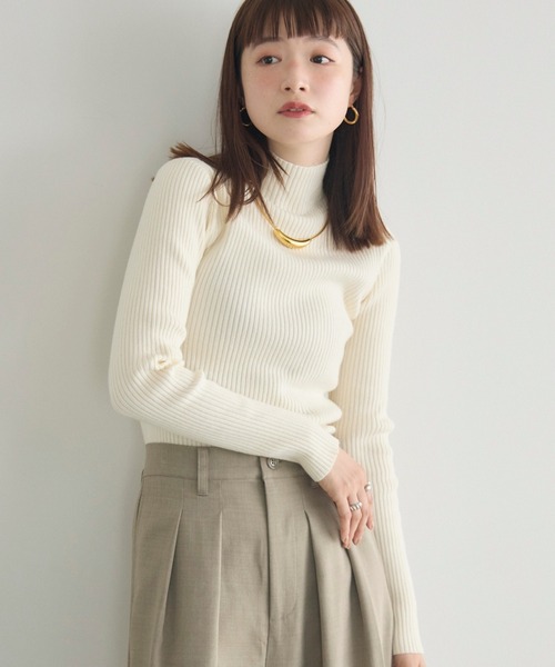 RETRO GIRL(レトロガール)の「【WEB限定カラー追加】リブハイネックニット(ニット/セーター・レディース・ブラック/レッド/ライトベージュ/イエロー/ホワイト/グリーン/ブラック系その他3/ブルー/レッド系1/ホワイト系その他/ライトグレー/ダークブルー/ベージュ/マスタード/パープル/ブラウン/ライトグリーン/ピンク/チャコールグレー・FREE)」の1枚目の写真