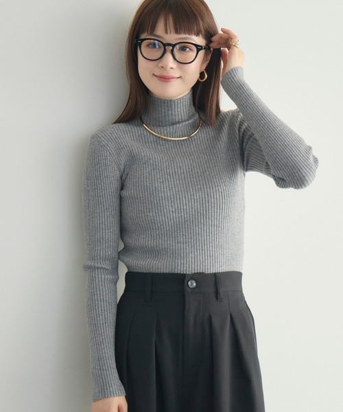 RETRO GIRL(レトロガール)の「【WEB限定カラー追加】リブハイネックニット(ニット/セーター・レディース・ブラック/レッド/ライトベージュ/イエロー/ホワイト/グリーン/ブラック系その他3/ブルー/レッド系1/ホワイト系その他/ライトグレー/ダークブルー/ベージュ/マスタード/パープル/ブラウン/ライトグリーン/ピンク/チャコールグレー・FREE)」の6枚目の写真