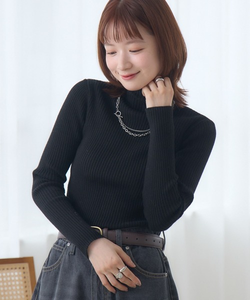 RETRO GIRL(レトロガール)の「【WEB限定カラー追加】リブハイネックニット(ニット/セーター・レディース・ブラック/レッド/ライトベージュ/イエロー/ホワイト/グリーン/ブラック系その他3/ブルー/レッド系1/ホワイト系その他/ライトグレー/ダークブルー/ベージュ/マスタード/パープル/ブラウン/ライトグリーン/ピンク/チャコールグレー・FREE)」の21枚目の写真