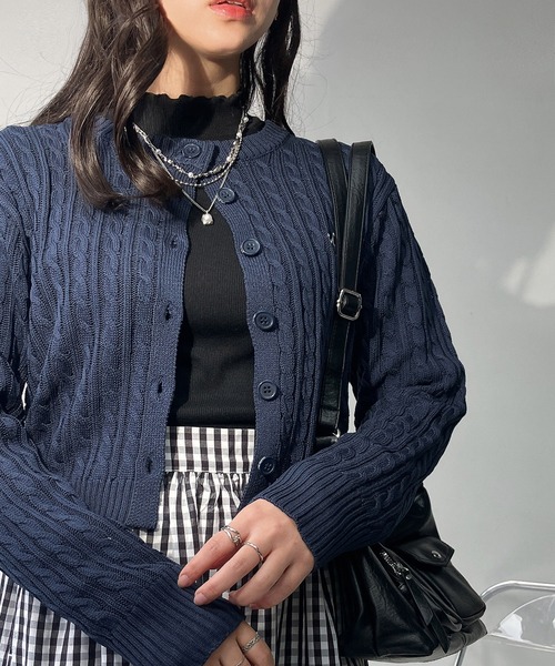 セール】☆ロゴ刺繍 ケーブル編みショートカーディガン（カーディガン
