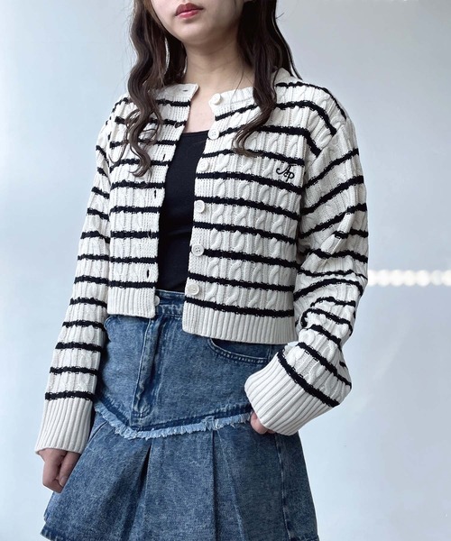 セール】☆ロゴ刺繍 ケーブル編みショートカーディガン