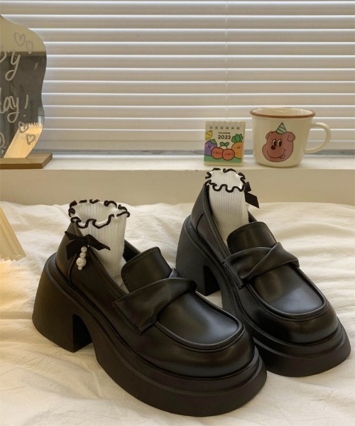 Ritzy（リッツィー）の「厚底 ローファー（ローファー・レディース・ホワイト/ブラック・22.5/23/24.5/24/23.5）」の5枚目の写真