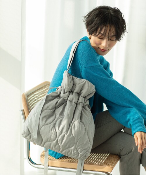 OPAQUE.CLIP（オペークドットクリップ）の「◆【2WAY／A4サイズ対応】キルティングドロストリボンショルダー（トートバッグ・レディース・グレー/カーキ/ブラック/ベージュ・00）」の6枚目の写真