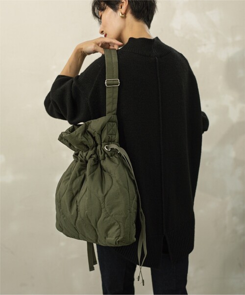 OPAQUE.CLIP（オペークドットクリップ）の「◆【2WAY／A4サイズ対応】キルティングドロストリボンショルダー（トートバッグ・レディース・グレー/カーキ/ブラック/ベージュ・00）」の12枚目の写真