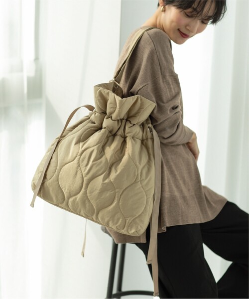 OPAQUE.CLIP（オペークドットクリップ）の「◆【2WAY／A4サイズ対応】キルティングドロストリボンショルダー（トートバッグ・レディース・グレー/カーキ/ブラック/ベージュ・00）」の17枚目の写真