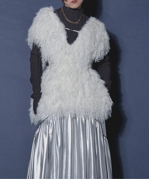 Ezick(エジック)の「Plenty loop リボンヤーンVネックベスト(ベスト・レディース・ネイビー/ブラック/オフホワイト・FREE)」の8枚目の写真