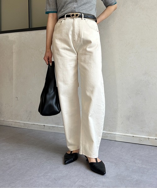 Thevon（ゼボン）の「カーブデニムパンツ（デニムパンツ・レディース・ブラック/ブルー/ネイビー/ダークブラウン/ブラック系その他/オフホワイト/サックスブルー・SMALL/MEDIUM）」の2枚目の写真