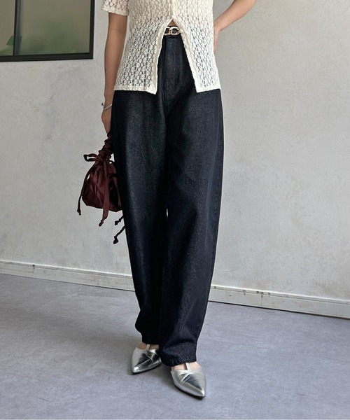 【新品タグ付き】Thevon. ハイウエストストレートデニムパンツ ブラック S セール】カーブデニムパンツ（デニムパンツ）｜Thevon（ゼボン