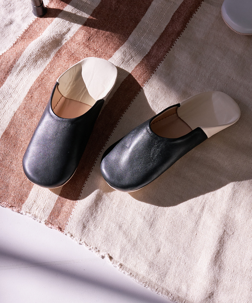 collex(コレックス)の「ツートンバブーシュ Ladies(ルームシューズ/スリッパ・レディース・グレー/スミクロ/ベージュ・フリー)」の2枚目の写真