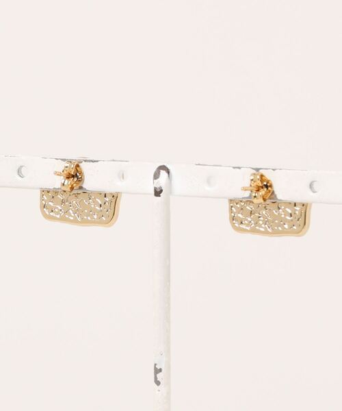 NOISE MAKER（ノイズメーカー）の「【YLYL】Savon stud earrings（ピアス（両耳用）・レディース・ゴールド/アイボリー・FREE）」の6枚目の写真