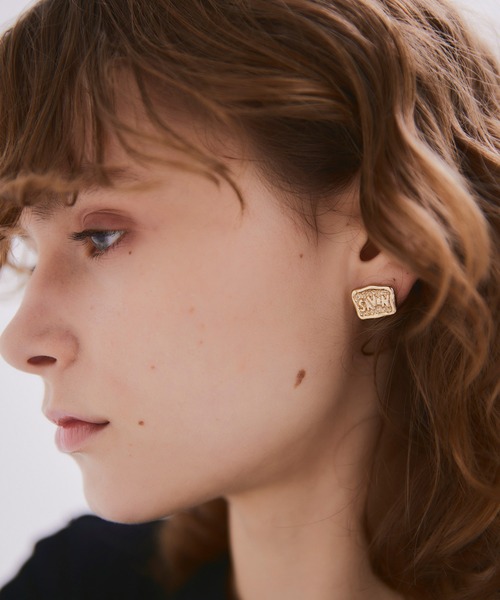 NOISE MAKER（ノイズメーカー）の「【YLYL】Savon stud earrings（ピアス（両耳用）・レディース・ゴールド/アイボリー・FREE）」の3枚目の写真