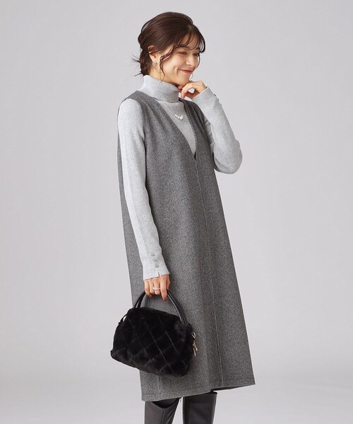 SHOO・LA・RUE(シューラルー)の「◆低身長さんにも ウール調Vネックジャンスカ(ワンピース・レディース・ブラック系7/ブラック/チャコール・02/03/04)」の3枚目の写真