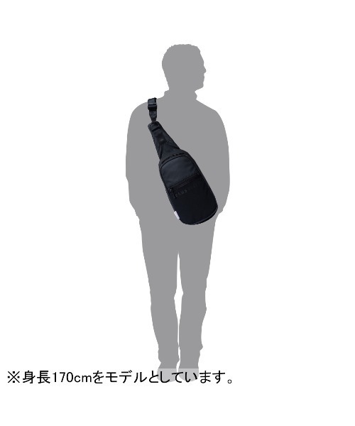 BEAMS DESIGN(ビームス デザイン)の「BEAMS DESIGN(ビームスデザイン) エラスティックメッシュ ボディバッグ(ボディバッグ/ウエストポーチ・メンズ・ブラック/ネイビー/グレー/サンドベージュ/ライトグレー・FREE)」の11枚目の写真