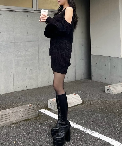 ROYAL PARTY(ロイヤルパーティー)の「ハイブリット肩開きニットミニワンピース(ワンピース・レディース・オフホワイト/パープル/ブラック・FREE)」の21枚目の写真