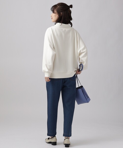 DRESKIP（ドレスキップ）の「◆【高レビュー】大人のきれいめカジュアルに なめらかタッチ もちさら抜け襟トップス（スウェット・レディース・ライトグレー/ブラック/ベビーピンク/ライトブルー/オフホワイト・02/03/04）」の20枚目の写真