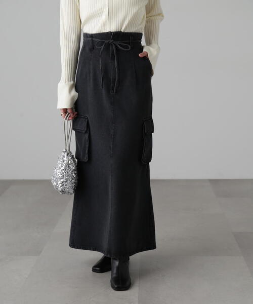 FREE'S MART（フリーズマート）の「[低身長サイズ/Sシリーズ]カーゴデニムナロースカート（デニムスカート・レディース・ライトインディゴブルー/ブラック系その他・SMALL/X-SMALL/MEDIUM）」の2枚目の写真