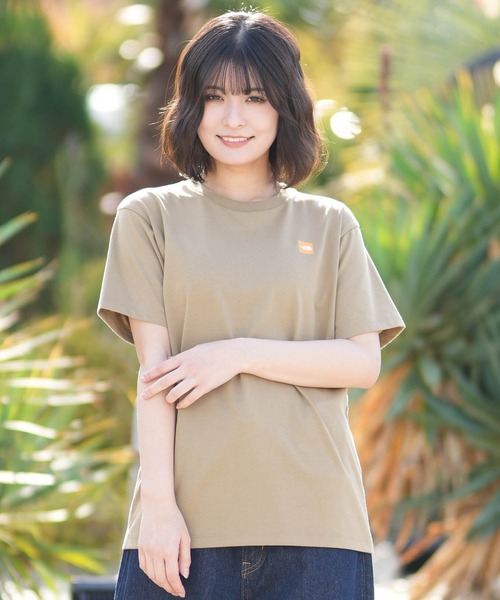 THE NORTH FACE（ザノースフェイス）の「THE NORTH FACE/ザ・ノース・フェイス 半袖 Tシャツ ショートスリーブスモールボックスロゴティー NTW32445（Tシャツ/カットソー・レディース・ホワイト/ブラック/ダークベージュ・S/M/L/XL）」の3枚目の写真